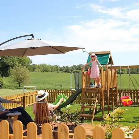 At Le Tilleul - Le Cerisier Nyaraló