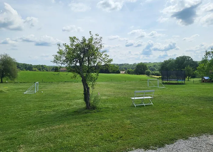 At Le Tilleul - Le Cerisier * Le Lindois