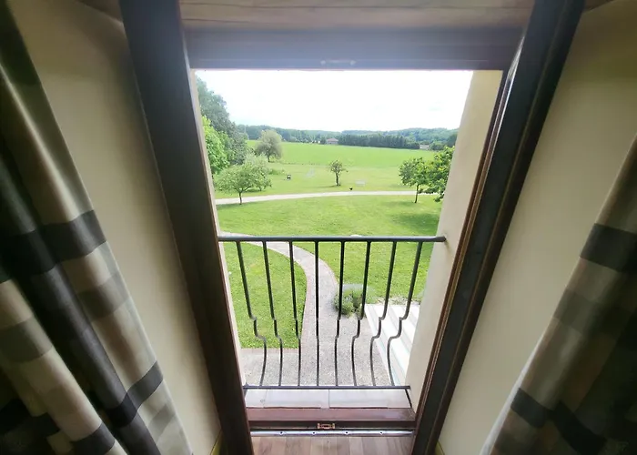 At Le Tilleul - Le Cerisier *