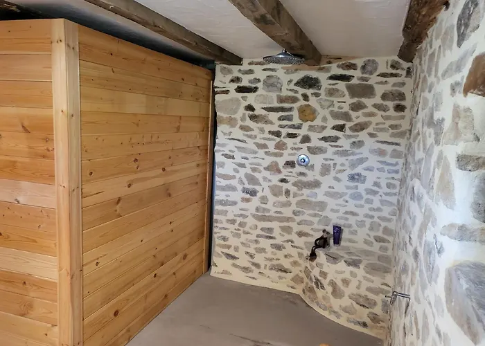 At Le Tilleul - Le Cerisier * Le Lindois